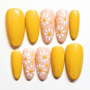 Yellow Press on Nails, Daisy Nails, Glue on Nails, Handmade Nails, Nails Press On, Flower Press Ons, Flower Nails, Yellow Flower Nails,
