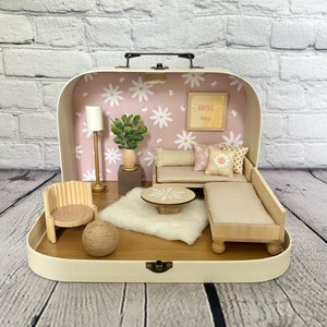 Last one!!!Living Room and convertible Bedroom Large Dollhouse Suitcase