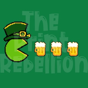 Könnte beinhalten: Pixelgrafik eines grünen Pac-Man-Charakters mit einem Koboldhut, der drei Bierkrüge konsumiert. Der Hintergrund ist grün mit dem Text "The Print Rebellion".