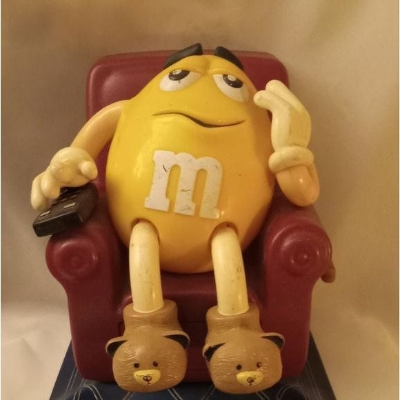 M&M Candy Dispenser Yellow Peanut in His Recliner With Bear 