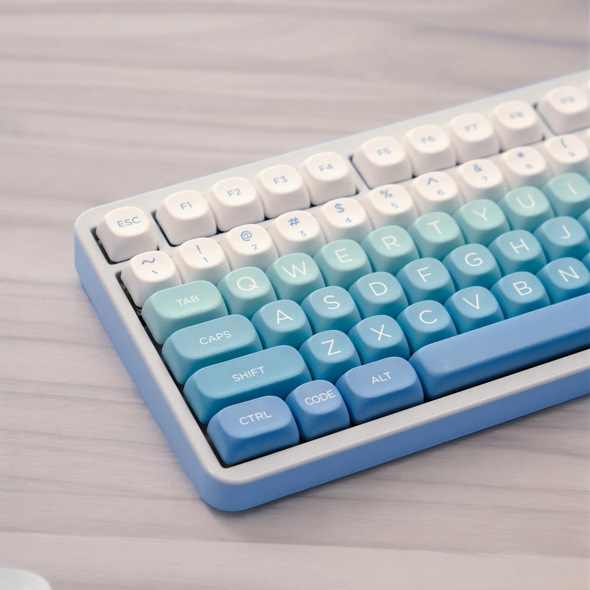 Glacier Ice Blue Gradient Keycap Set for Mechanical Keyboard | 125 keys | MOA Profile | MX Switch Type | PBT Material