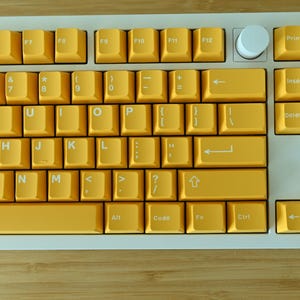 Mango Orange Yellow Keycap Set: Cherry Profile, ABS image 2