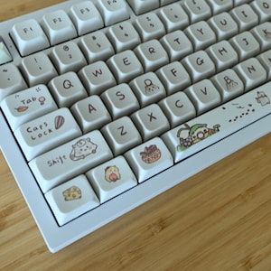 Hamster Mouse under Night Sky Keycap Set: XDA Profile, PBT