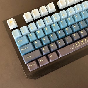 Blue Night Moon Gradient Keycap Set: Cherry Profile, PBT