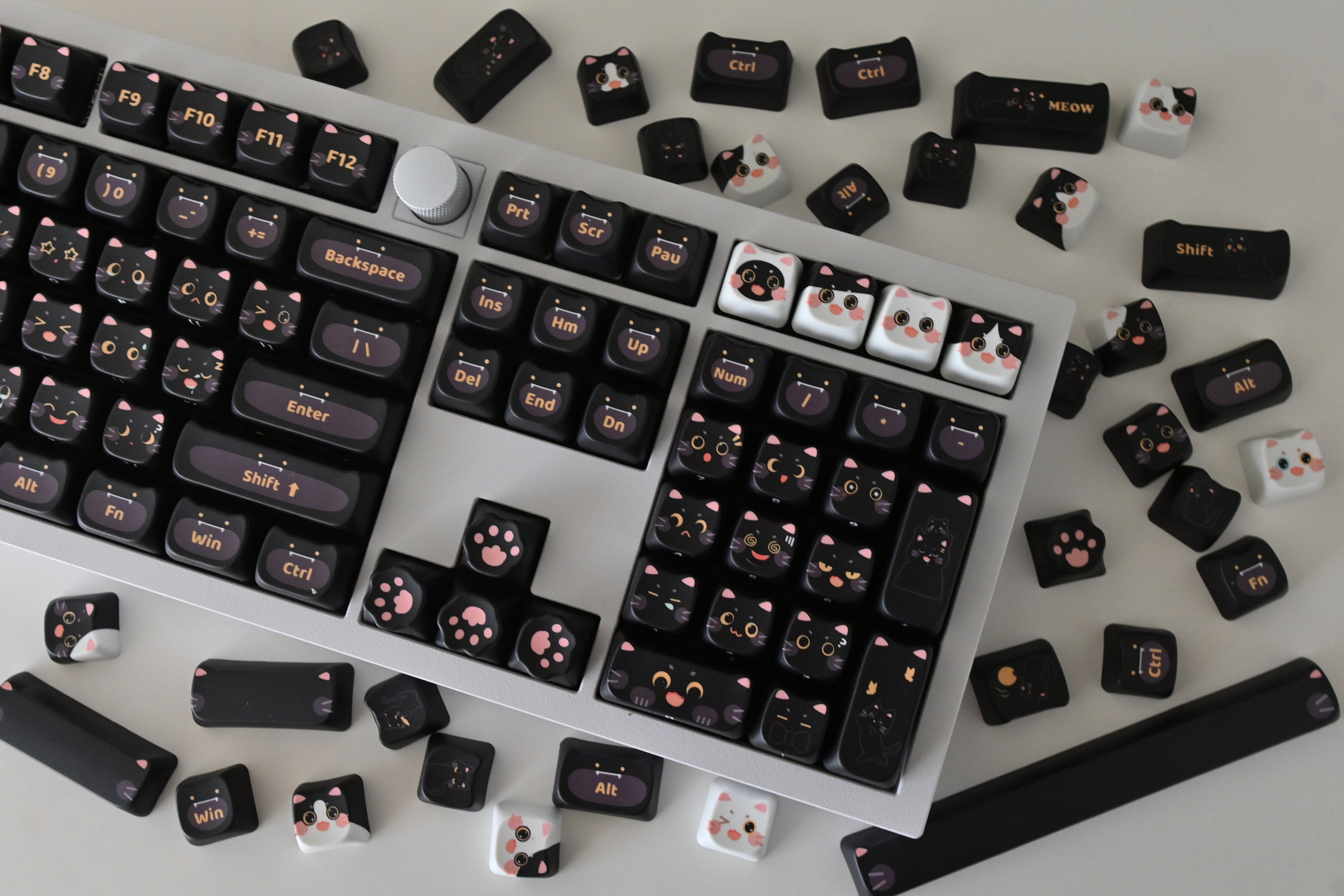 かわいいミルクブラックキャットゲーミングキーキャップセット メカニカルキーボード用 | 140 キー | MAO プロファイル | MX  スイッチタイプ | PBT 素材 - Etsy 日本