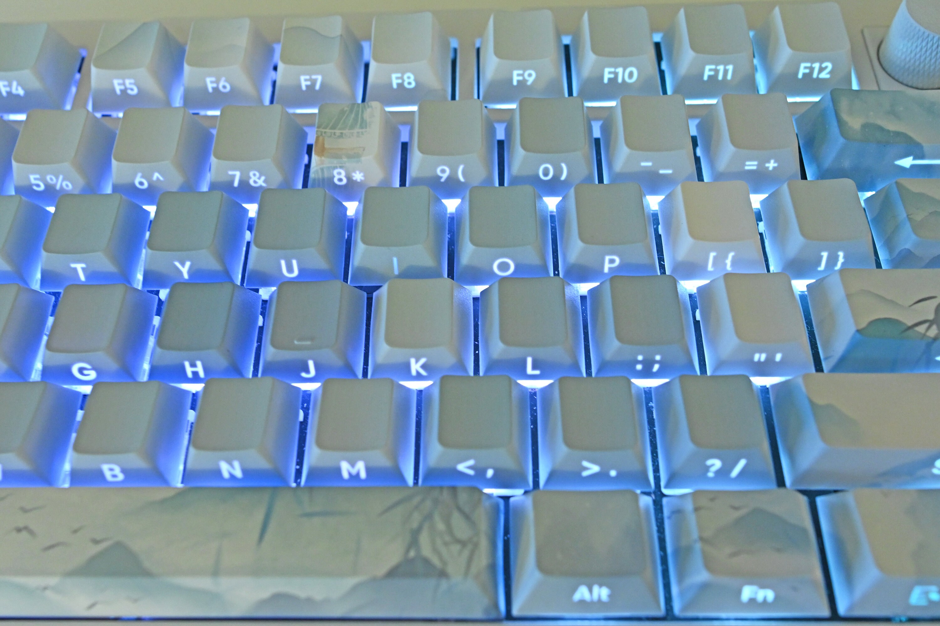 Blue Mountain Lake Keycap Set: Watercolor Chinese Scenery, Cherry