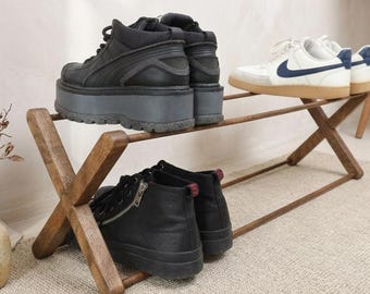 Uniek ontwerp vrijstaand kastanje schoenenrek voor hal, minimalistische smalle vloeropslag, walnootvernis