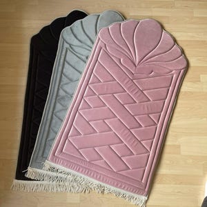 Foam Padded Prayer Mat, Soft Thick Muslim Prayer Rug, Islamic Gift for Him Her, Janamaz for Salah, Cushioned Prayer Mat, Ramadan Eid Gift