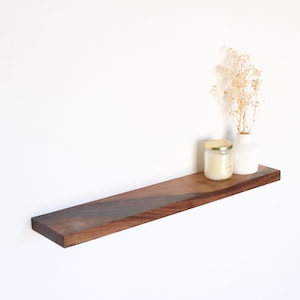 Estante flotante de nogal macizo, estante de pared rústico moderno para decoración de cocina, baño o dormitorio.