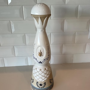 Clase Azul Anejo Tequila Tavalera Pottery Ceramic Bottle Decanter Agave Emblem Decorative 750ml (Empty Bottle ) - NO BOX