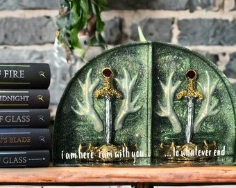 handmade Throne of Glass bookends, LED lighted Terrasen inspired, officially licensed bookshelf decor