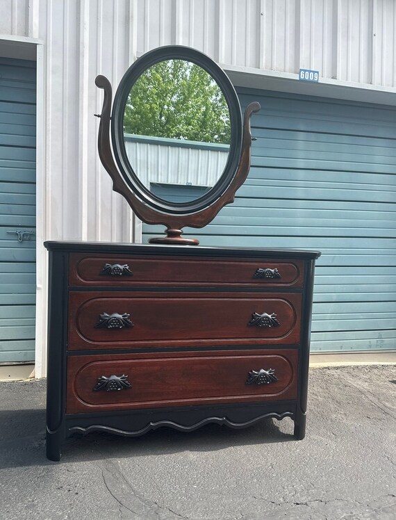 Lillian on sale russell furniture