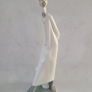 リヤドロ LLADRO 絶版　「素敵なドクター」antique ceramic LLADRO リヤドロ 頼れるドクター 女医 医者 01008189 ギフト