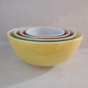Vintage Pyrex Primary Colors Nesting Mixing Bowls - Set of Four (4) from 1945
