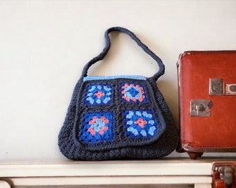 Handgemaakte oma vierkante portemonnee, uniek gehaakt schoudertasontwerp, crossbody tas of schoudertas, funky meerkleurig ontwerp