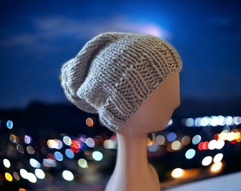 Hand gestrickte Slouch Beanie, neutrale grobstrick Mütze, klassische graue Slouch Mütze, BEREIT ZU VERSENDEN