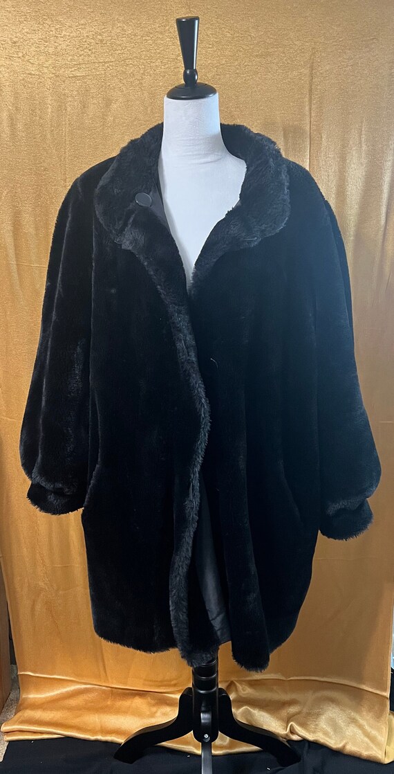 Fur coat, wool coat, women's size M unclear black type Vintage Second Hand