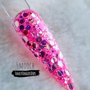 Smooch- Glitter Acrylic Dip Powder