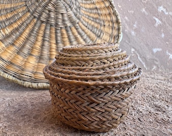 Vintage Tarahumara Indian Hand-Woven Pine Needle Basket Set.  1980s.  Complete Nesting Set of 12. Rustic Décor