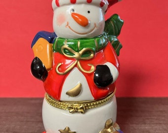 Holiday Snowman with Presents, Hinged Trinket Box