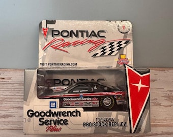 Pontiac Racing Die Cast Car 1/64 Warren Johnson Pro Stock Replica 2001"The Professor"