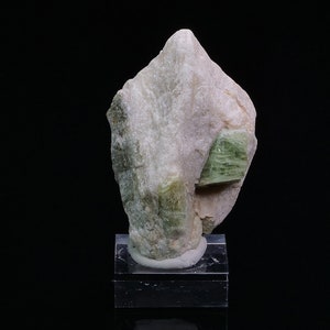 Tremolite Afghanistan 70 grams Collectible minerals