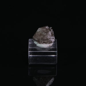 Smoky quartz Carrière de Poudrette Canada 2 grams Collectible minerals