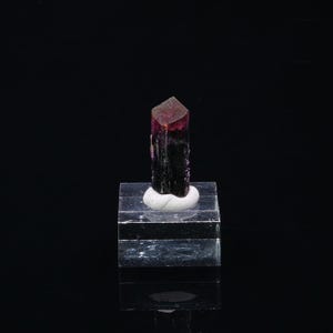 Turmalina del Sur de Tsarafara en Madagascar 2 gramos Minerales coleccionables