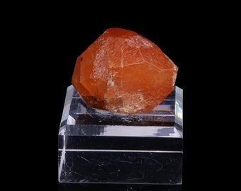 Grenat var Spessartine de Loliondo Tanzanie  40 grammes  Minéraux de collection