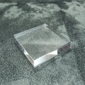 Acrylic base 50 x 50 x 10 mm without chamfers for collection