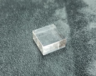 Acrylic base 20 x 20 x 10 mm without chamfers for collection