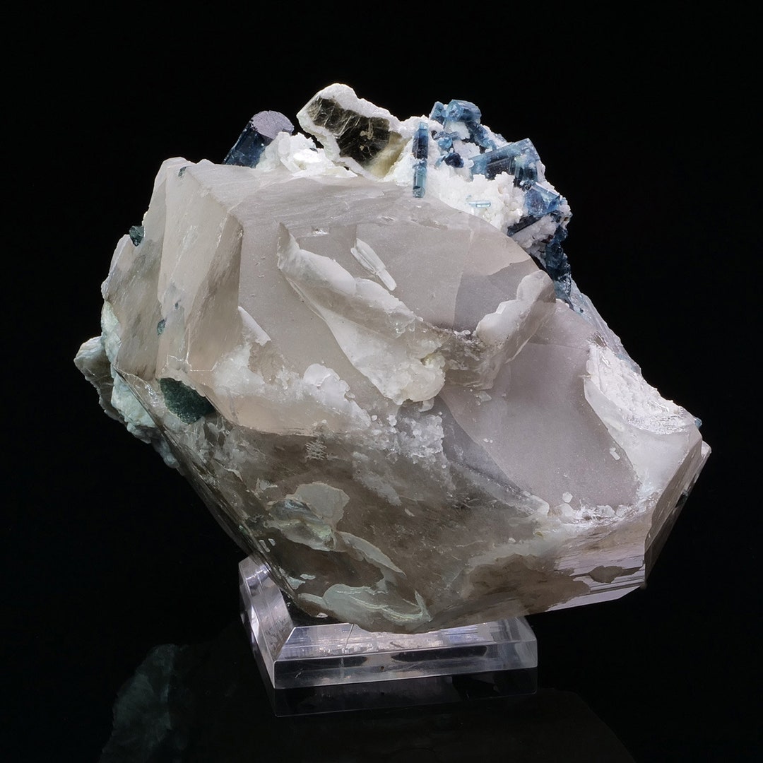 Tourmaline and Mica on Quartz From Stak Nala Pakistan 550 Grams ...