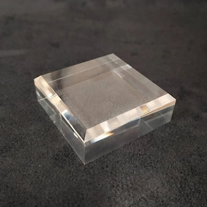 Acrylic base 60 x 60 x 20 mm for collection