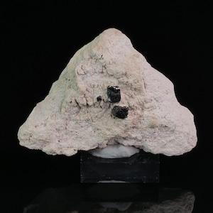 Bixbyite Thomas Range Utah United States 65 grams Collectible minerals