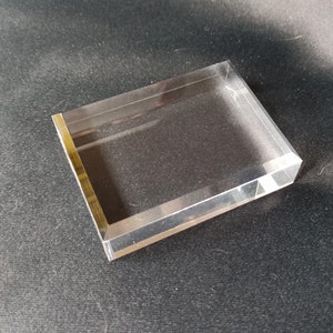 Base acrilica 80 x 60 x 20 mm da collezione
