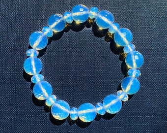 Bracciale elasticizzato fatto a mano in opalite sfaccettata premium da 12 mm - Perle di opale di vetro artistico vibrante opalescente latteo tagliato a mano