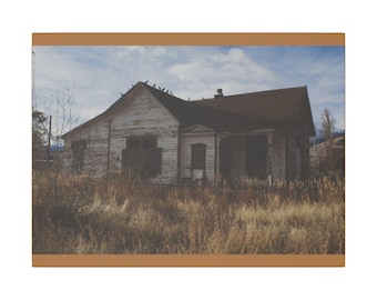 Fotografía de una casa abandonada, decoración rústica de Halloween, lienzo mate para pared.
