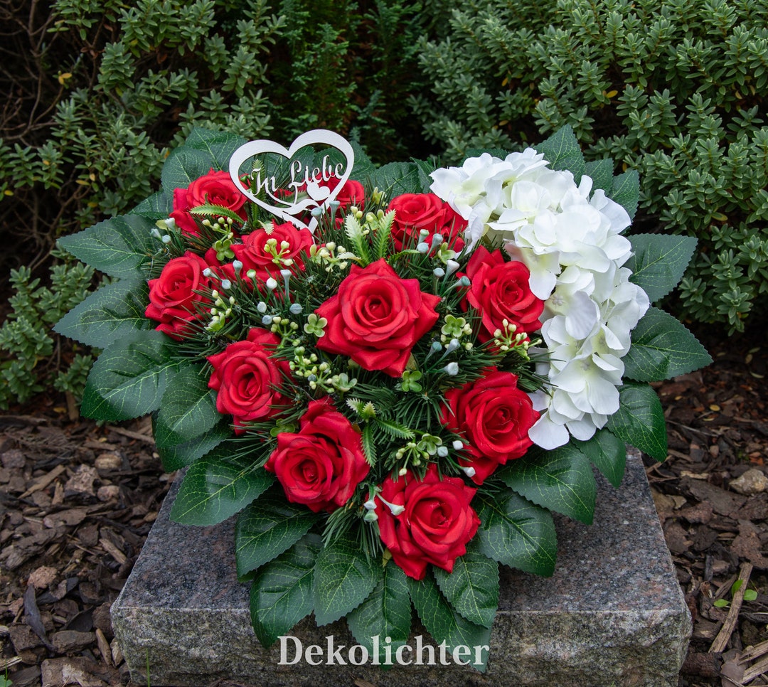 Grabgestecke Knstlich Grabgesteck Herz 30cm Mit Rosen - Handgefertigter  Grabschmuck Aus Moos Mit Bibel Grabschmuck Wetterfest Urnengrab