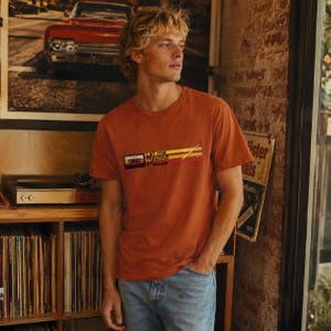 Retro kassettband T-shirt Låt mig spola tillbaka snälla Vintage musik grafisk t-shirt gåva för 80-90-talsmusikälskare