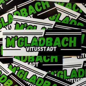 100x autocollants Mönchengladbach / autocollants 'Vitusstadt' / Gladbach / articles de supporter de football / 14,8 x 5,0 cm / PVC / résistant aux intempéries