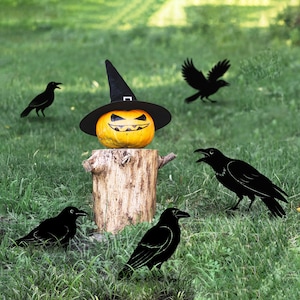 Metal Crow Garden Stake: Gothic Halloween Farmhouse Decor