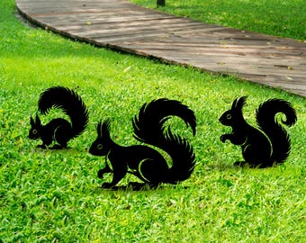 Metalowy palik ogrodowy z motywem wiewiórki, wystrój domu w stylu wiejskim