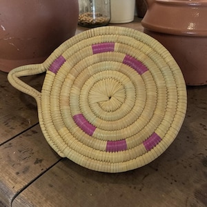 Handgjort marockanskt halmunderlägg - Bohemisk stil flätad med palmblad - Berberköksunderlägg - Gåva