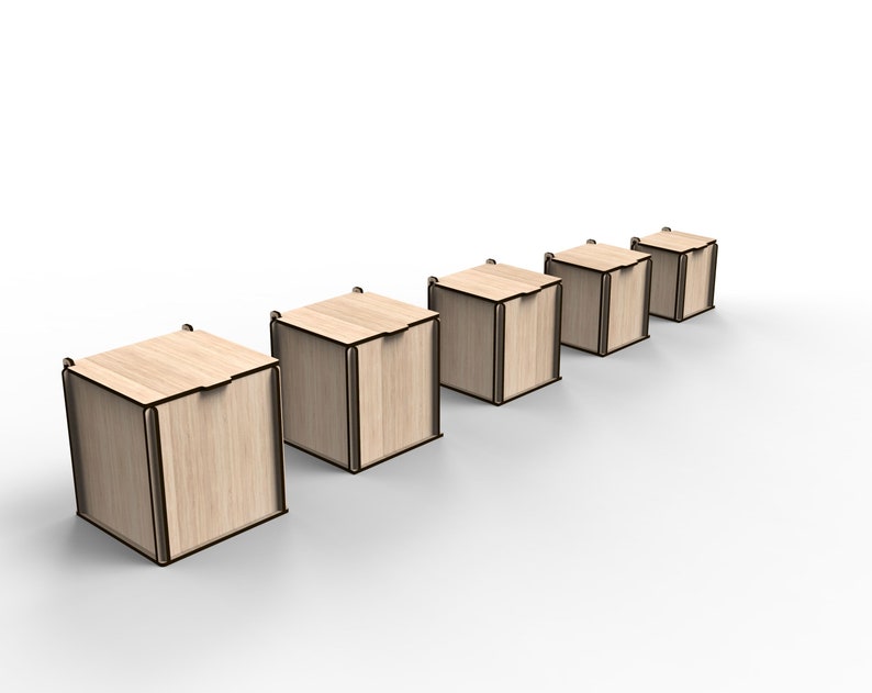 Op de afbeelding: Vijf houten dozen in verschillende maten, gerangschikt in een rij van groot naar klein. De dozen zijn gemaakt van lichtbruin hout met een natuurlijke afwerking en hebben een eenvoudig, rechthoekig ontwerp.