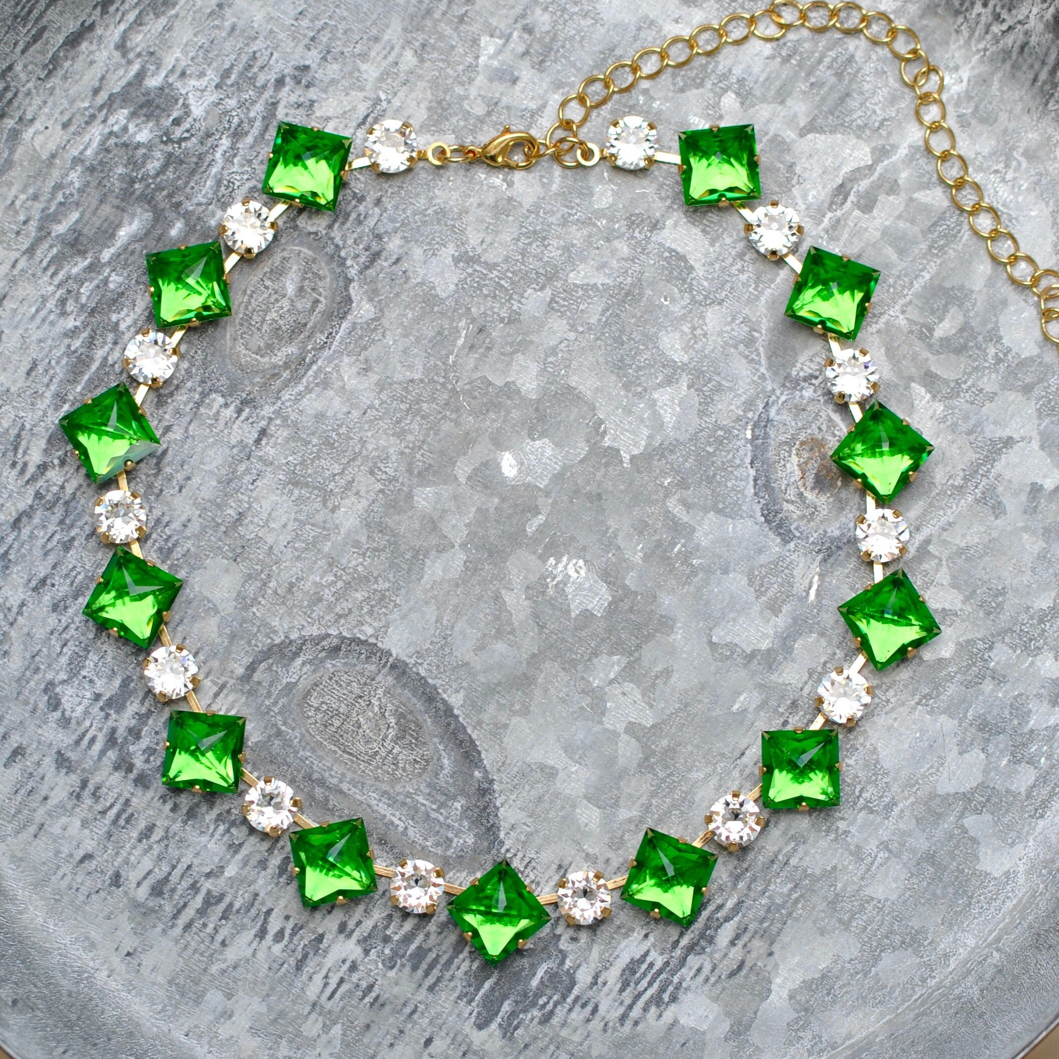 エメラルドネックレス、グリーンラインストーンチョーカー