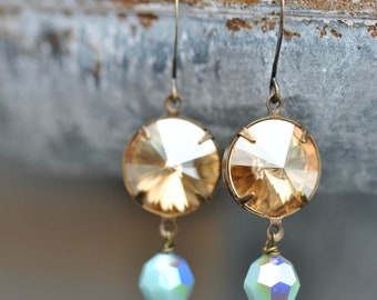 Champagne diamanten oorbellen, Mint, Mint oorbellen, Aurora Borealis oorbellen, gemaakt met Swarovski, albast, gouden schaduw, savanne wonderkaarsen