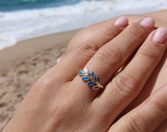 Anillo de rama de olivo chapado en oro con ópalo azul - Joyería griega