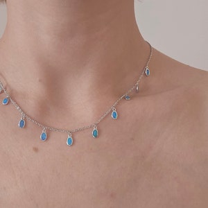 925 sterling silver necklace with small opal drops, greek jewelry, collana con piccole gocce di opale, Halskette mit kleinen Op[altropfen.