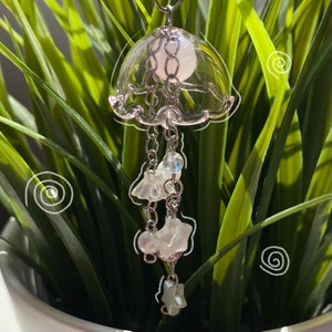 jellyfish pink pearl beaded charm/keychain image 2