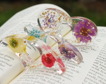 Dried Flowers And Gold Flake Resin Book Page Holder-Multi shaped resin bookshelf